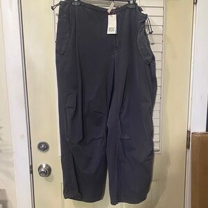 BDG Urban Outfitters Men's navy Drawstring cargo pants.